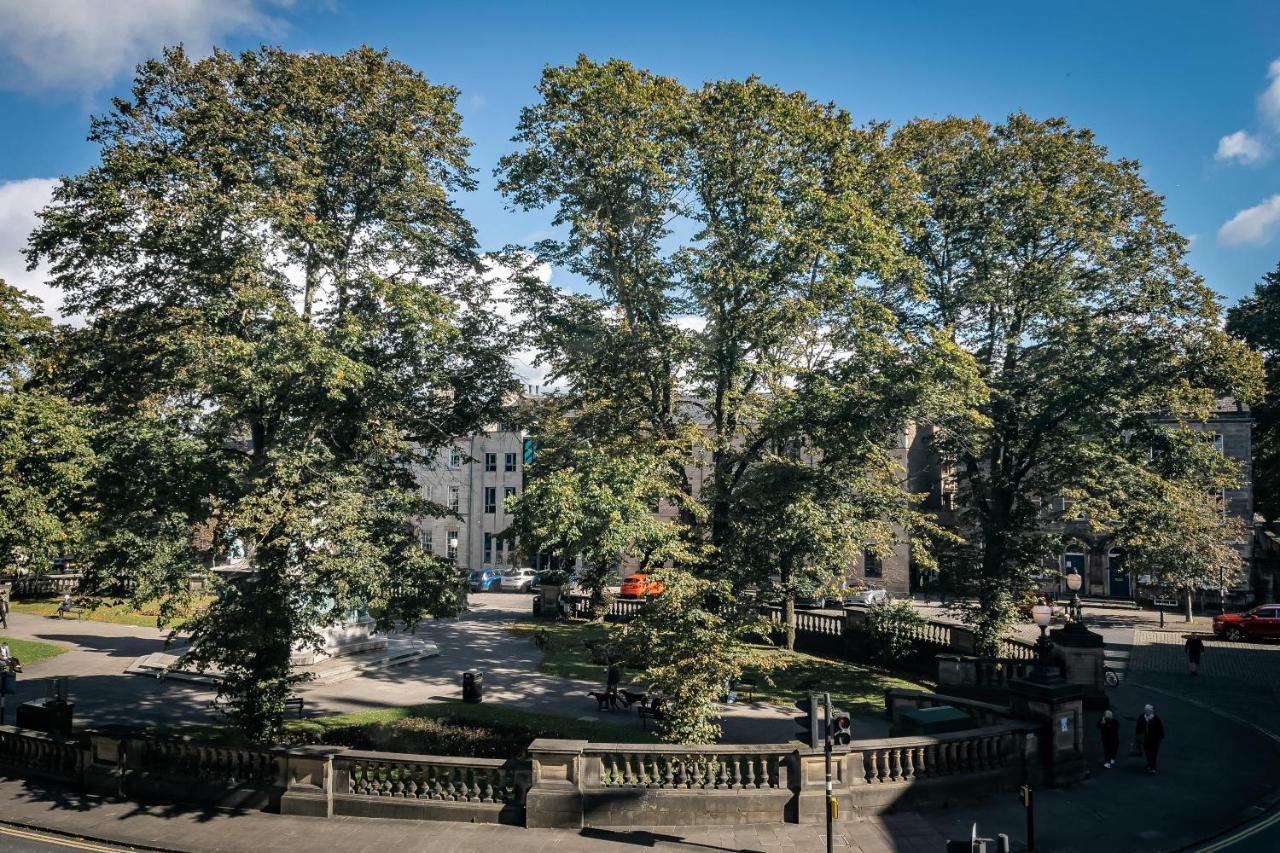 Dalton Sq Apartment 2 Ленчестър Екстериор снимка